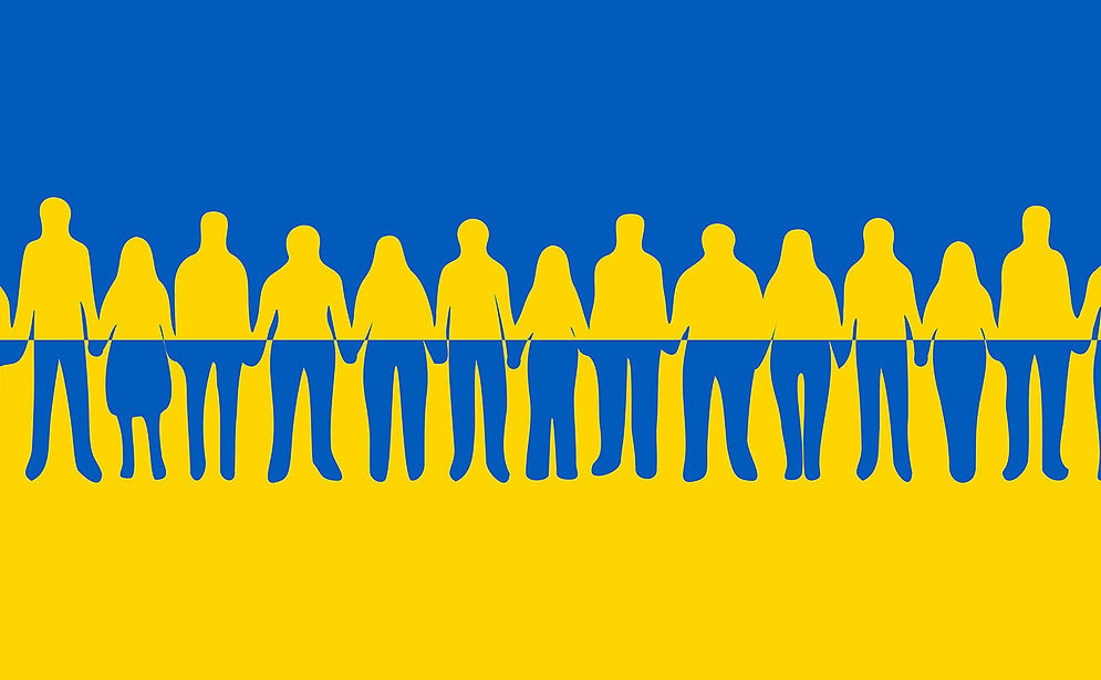 Couleurs de l'Ukraine et personnes se tenant la main