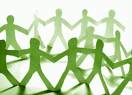 frise de personnages en cercle qui se tiennent la main