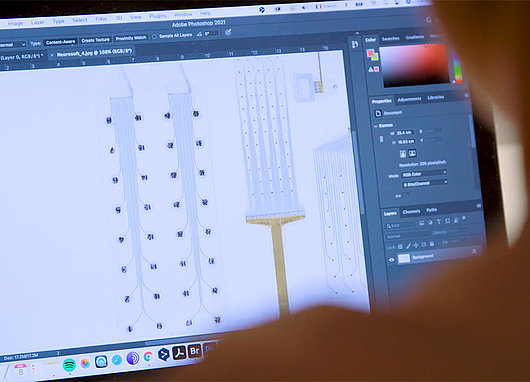 Enabled by Design soutenue par le Canton de Vaud Designer sur son ordinateur
