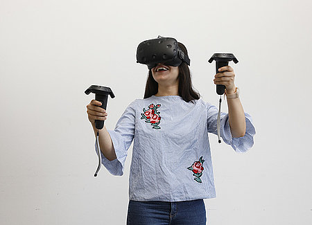Etudiante Réalité augmentée - réalité virtuelle