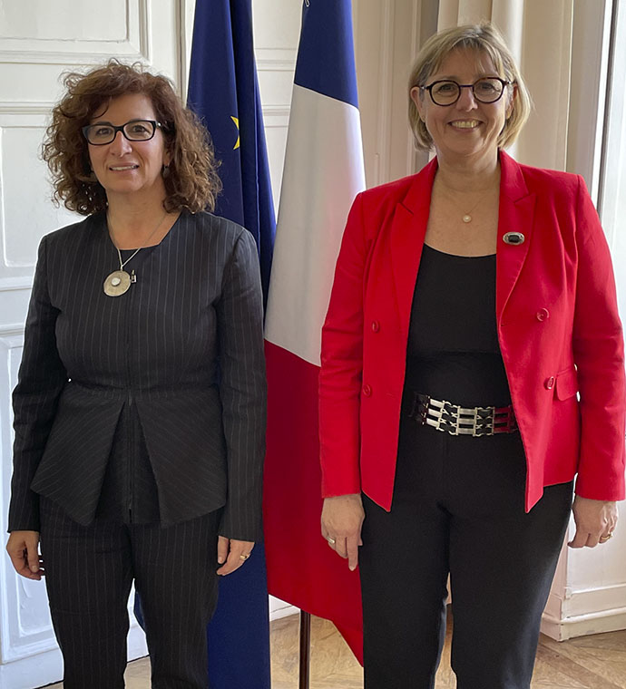 Luciana Vaccaro, présidente de swissuniversities et rectrice de la HES-SO, et Sylvie Retailleau, ministre française de l'Enseignement supérieur et de la Recherche