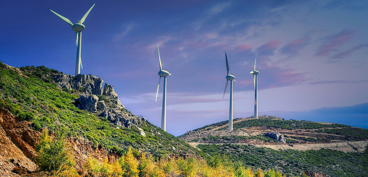 Paysage avec éoliennes